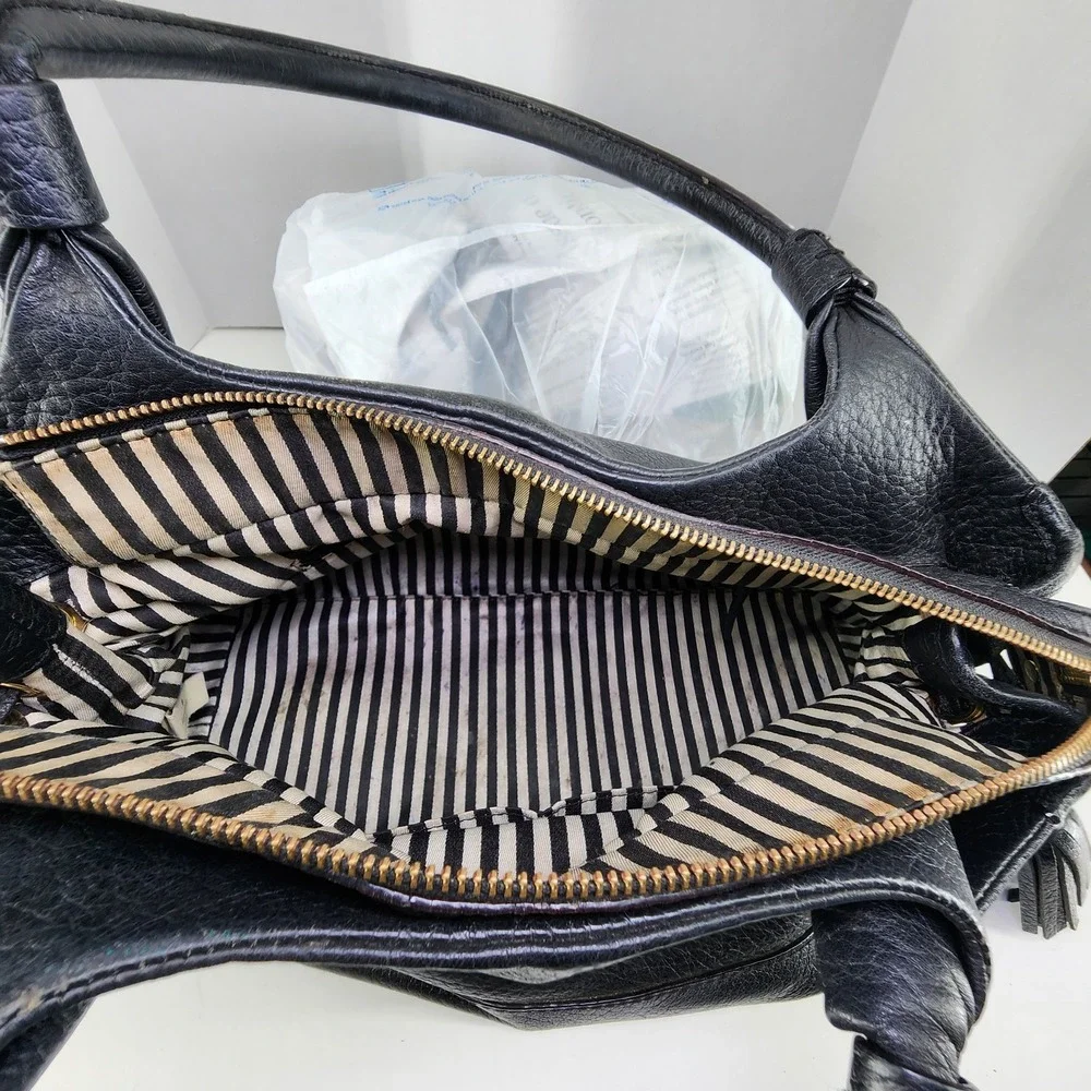 Kate Spade Black Leather Tassel Handbag Purse‎ With Gold Tone Hardware EUC